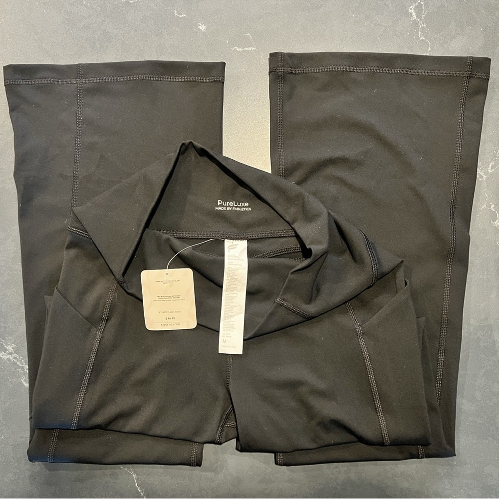 Fabletics Oasis High Wasted Kick Flare Leggings